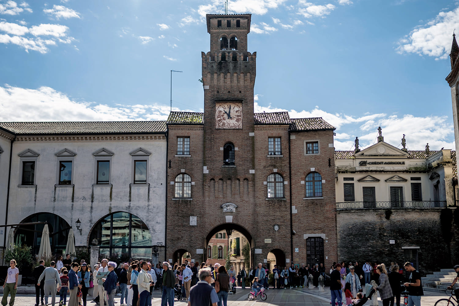 Centro città di Oderzo animato dagli eventi Foro'