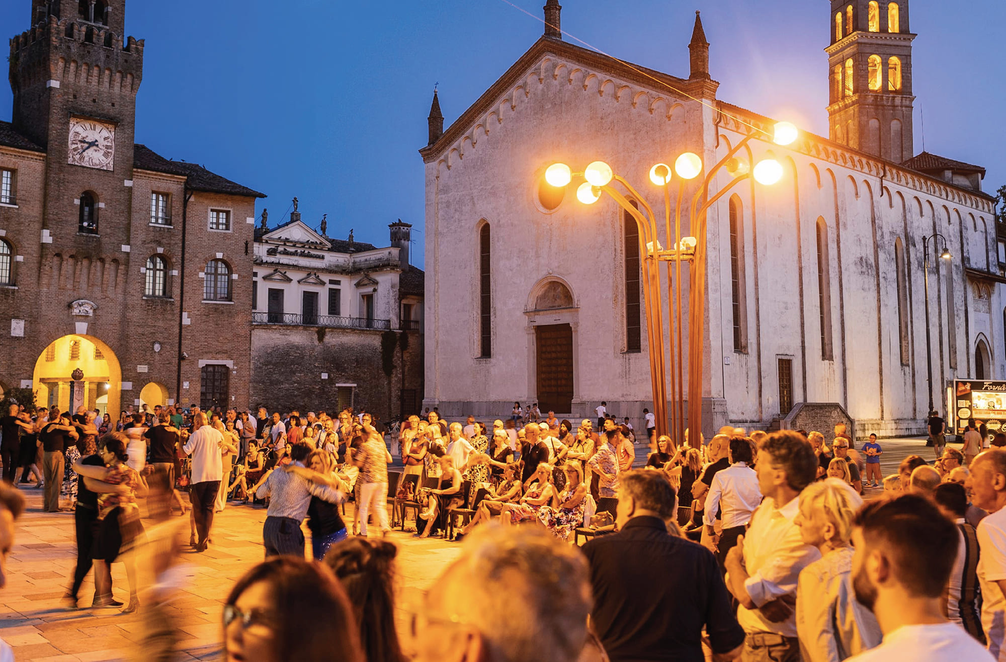 Piazza di Oderzo durante gli eventi organizzati da Foro'