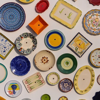 Platos pintados a mano, artesanía, artesanal, souvenirs, Portug