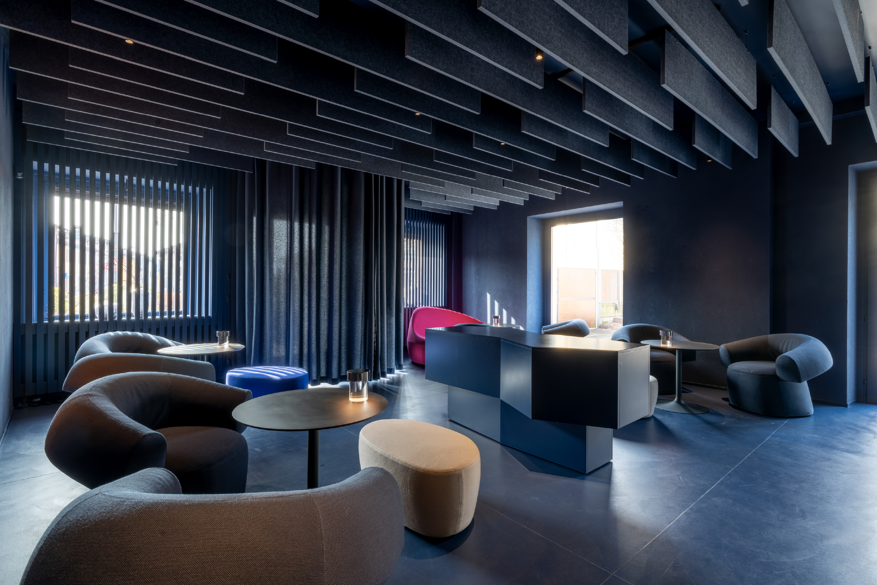 Interior photography del lounge di Agli Amici 1887