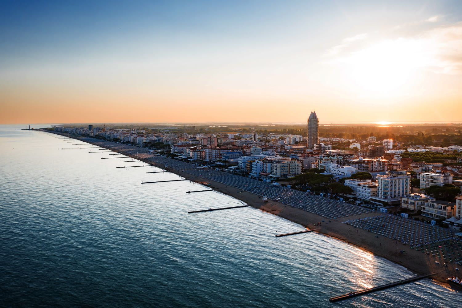 Il litorale di Jesolo al tramonto